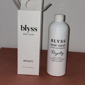 Blyss Royalty Mop Soap Concentrate — White
